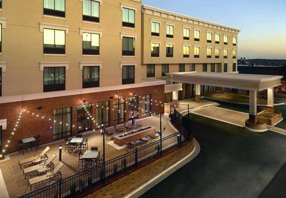 Courtyard By Marriott Lagrange Hotel Luaran gambar